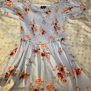 blue w/ flowers romper, size medium, color blue